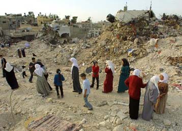 Οι απεσταλμένοι του ΟΗΕ θα είναι στη Τζενίν το Σάββατο, επιμένει ο Αναν