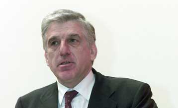 Ορατά αποτελέσματα από το κυβερνητικό έργο έως το 2004 ζητά ο Γιάννος Παπαντωνίου