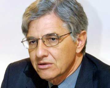 Η τακτική αποφυγής του πολιτικού κόστους έχει… μεγάλο κόστος, κατά τον Τ.Γιαννίτση