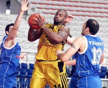 Ηράκλειο και Αρης συνεχίζουν στα πλέι οφ της Α1 μπάσκετ