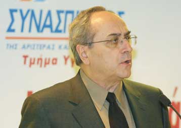 Το ΠΑΣΟΚ χαρίζει την εξουσία στη ΝΔ, σύμφωνα με τον Νίκο Κωνσταντόπουλο