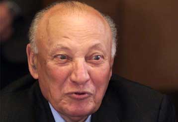 Τη συμβολή του Ντενκτάς στο θέμα των αγνοουμένων ζήτησε ο Γλαύκος Κληρίδης