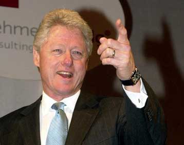 Σε ρόλο μεσολαβητή μεταξύ Ουάσινγκτον – Πιονγιάνγκ καλεί τον Κλίντον η Βόρειος Κορέα