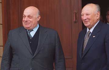 Με (ξαναζεσταμένες) προτάσεις προσήλθε στη συνάντηση με τον Γλ.Κληρίδη ο Ρ.Ντενκτάς