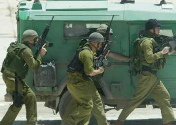 Ισραηλινά άρματα μάχης εισέβαλαν σε στρατόπεδο προσφύγων στη Λωρίδα της Γάζας