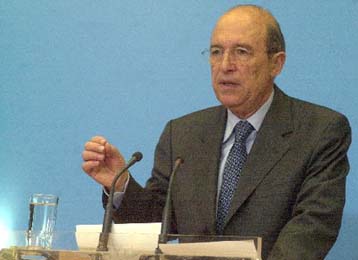 Πρωτοβουλίες για την αναστροφή του πολιτικού κλίματος σχεδιάζει το Μαξίμου