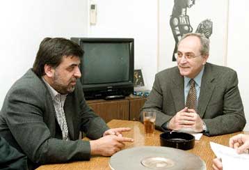 Για το ασφαλιστικό και το φορολογικό ενημέρωσε η ΑΔΕΔΥ τον Ν.Κωνσταντόπουλο