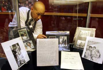 Μπλόκο στην πώληση του χειρόγραφου με τους στίχους του Hey Jude από τον ΜακΚάρντεϊ