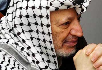 Με Βρετανούς και Αμερικανούς αξιωματούχους συναντάται ο Γιασέρ Αραφάτ