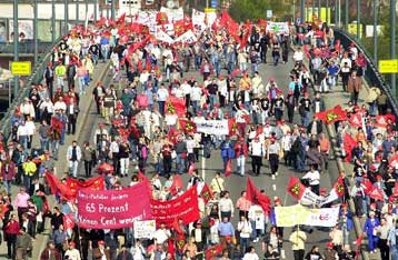 Σε απεργιακές κινητοποιήσεις προχωρά η IG Metall στη Γερμανία