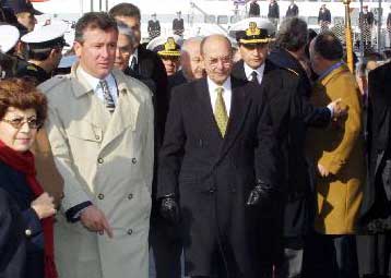 Στη Μυτιλήνη και τη Ρόδο Πρόεδρος και πρωθυπουργός, στην Αθήνα ο Κ.Καραμανλής