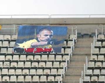 Υπονοούμενα και απαντήσεις του Ντέμη στους οπαδούς της ΑΕΚ