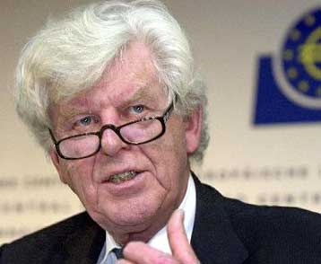 Οριακή πτώση σημείωσε η οικονομική εμπιστοσύνη στην ευρωζώνη τον Απρίλιο