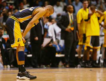 Συνεχίζουν στα πλέι οφ Νετς και Πίστονς