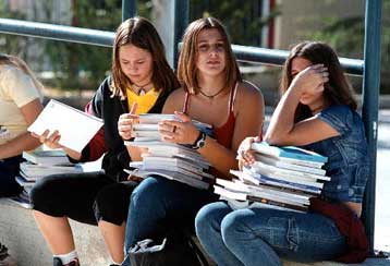 Θεσπίζονται και στην Ελλάδα 17 κριτήρια για την αξιολόγηση του έργου των σχολείων