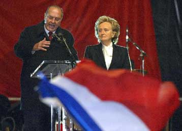 Τον Ζαν Πιερ Ραφαρέν όρισε νέο πρωθυπουργό ο Σιράκ – Ανακούφιση στην Ευρώπη