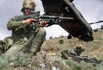 Τουλάχιστον 30 άμαχοι Αφγανοί τραυματίσθηκαν σε αμερικανικό βομβαρδισμό