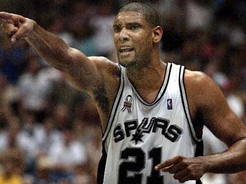 Με πρωταγωνιστή τον Ντάνκαν οι Σπερς έκαναν το 1-1 μέσα στην έδρα των Λέικερς