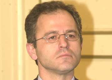 Ο Αραφάτ πρέπει να συμμετέχει στην ειρηνευτική διαδικασία, επισημαίνει το ΥΠΕΞ