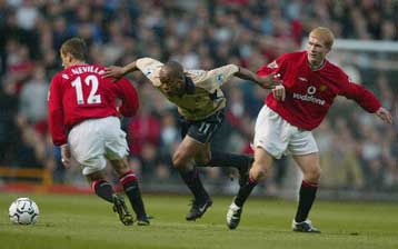 Η Αρσεναλ πρωταθλήτρια Αγλλίας μέσα στο Old Trafford