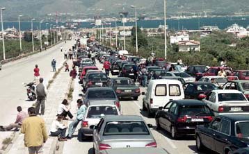 Ανοιξε το Ρίο – Αντίρριο, αλλά τα προβλήματα στην κίνηση παραμένουν