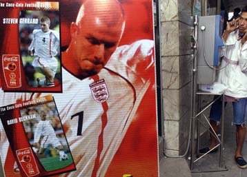 Με τον Μπέκαμ στις… «αποσκευές» της αναχωρεί η Εθνική Αγγλίας για το Μουντιάλ