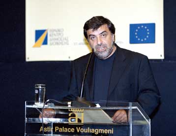 Η διοικητική μεταρρύθμιση θέλει πολιτική υπέρβαση και συναίνεση, λέει ο Σπ.Παπασπύρου