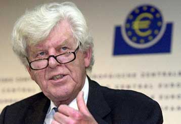 Αποκλιμάκωση των πληθωριστικών πιέσεων προβλέπει η ΕΚΤ