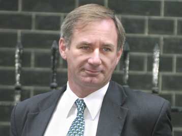 Διχασμένη εμφανίζεται η βρετανική κυβέρνηση για το ζήτημα του Γιβραλτάρ