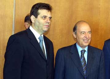 Η Γιουγκοσλαβία έχει ανάγκη πολιτικής-οικονομικής συμπαράστασης, τόνισε ο Κ.Σημίτης