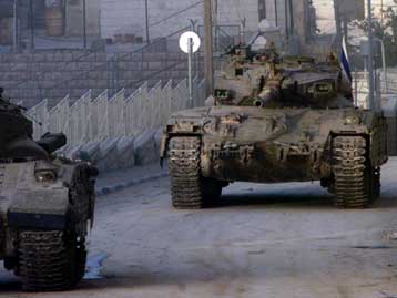 Ισραηλινά τανκς εισέβαλαν στη Λωρίδα της Γάζας και την Τουλκαρέμ