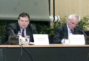 Τις δηλώσεις Πάγκαλου για τη νεολαία σχολίασαν οι Τσοχατζόπουλος και Βενιζέλος