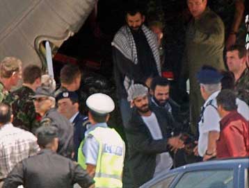 Σε τέσσερις ευρωπαϊκές χώρες οι 13 εξόριστοι Παλαιστίνιοι – Τη Δευτέρα αποφασίζει η ΕΕ