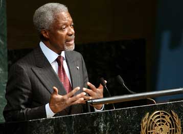 Δεν πηγαίνω στη Λευκωσία με σχέδιο λύσης για το Κυπριακό, ξεκαθαρίζει ο Κόφι Ανάν