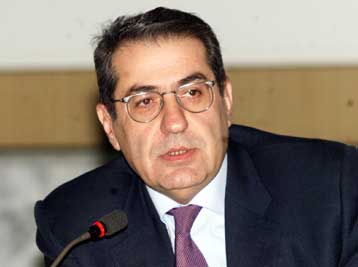 Η διαδοχολογία βλάπτει το ΠΑΣΟΚ και την πολιτική ζωή του τόπου, λέει ο Γ.Πασχαλίδης