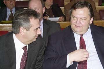 Κρίση ταυτότητας έχει η ΝΔ, σύμφωνα με Βενιζέλο, Πασχαλίδη και Μαγκριώτη