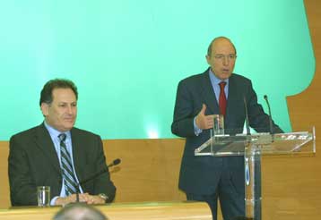 Ο πολιτικός σχεδιασμός του ΠΑΣΟΚ στο επίκεντρο συνεδριάσεων των κομματικών οργάνων