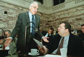 Κόντρα κυβέρνησης – ΝΔ για τον εθελοντισμό εν όψει Ολυμπιακών Αγώνων