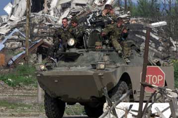 Δύο νεκροί και οκτώ τραυματίες από εκρήξεις βομβιστικών μηχανισμών στο Γκρόζνι