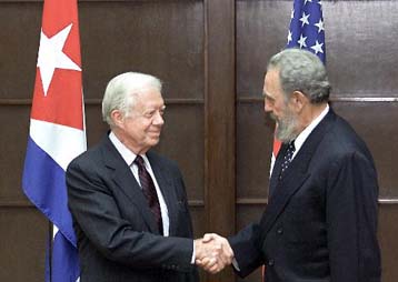 Ένας στους δύο Αμερικανούς επιθυμεί την αποκατάσταση σχέσεων με την Κούβα