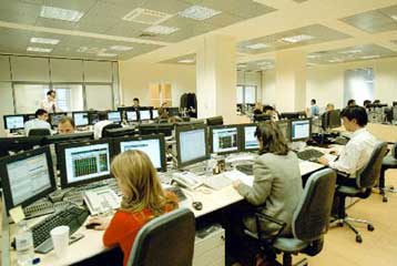 Μικρή άνοδο σημείωσαν τον Απρίλιο οι τιμές των ελληνικών κρατικών ομολόγων