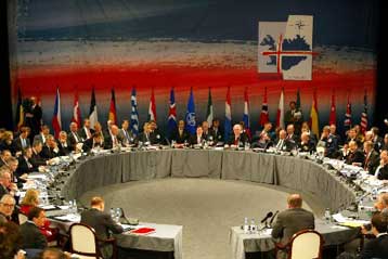 Συμμαχία και Ρωσία «σφραγίζουν» την ιστορική συμφωνία περί σύστασης κοινού συμβουλίου