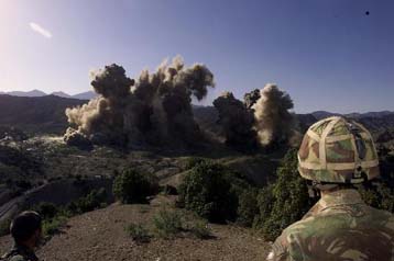 Νέα πυρά από ρουκέτες δέχθηκε αμερικανικός στόχος στο ανατολικό Αφγανιστάν