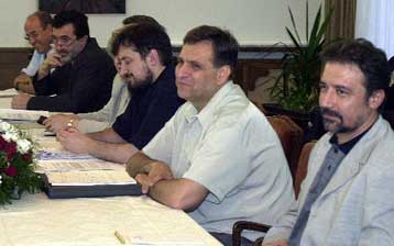 Η κυβέρνηση της ΠΓΔΜ ενέκρινε 15 νόμους για την εφαρμογή της Συμφωνίας της Οχρίδας