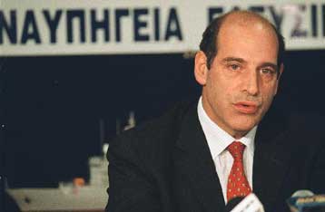 Ανησυχία βιομηχάνων εν όψει των εκλογών του Οκτωβρίου – Έρευνα από ΣΕΒ και ICAP