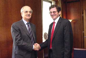 Για Κυπριακό και ευρωστρατό συζητά ο πρόεδρος της Βουλής