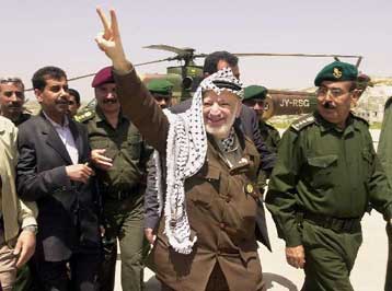 Εκλογές για την αναδιάρθρωση της Παλαιστινιακής Αρχής προανήγγειλε ο Γιασέρ Αραφάτ