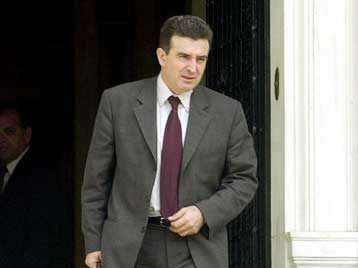 Επί τάπητος ζητήματα του υπουργείου Δημόσιας Τάξης στη συνάντηση Σημίτη – Χρυσοχοΐδη