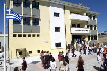 Τέλος του σχολικού έτους για χιλιάδες μαθητές με… εξαιρέσεις