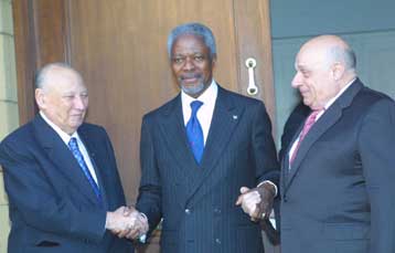 Δυνατή η επίτευξη λύσης στο Κυπριακό έως το τέλος Ιουνίου, εκτιμά ο Κόφι Ανάν